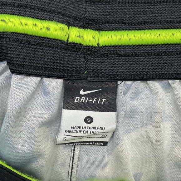 Nike camouflage dri-fit men’s athletic shorts - size small - Picture 5 of 7